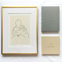 Kép betöltése a Galéria nézetbe, Arany két év baba-mama naplócsomag